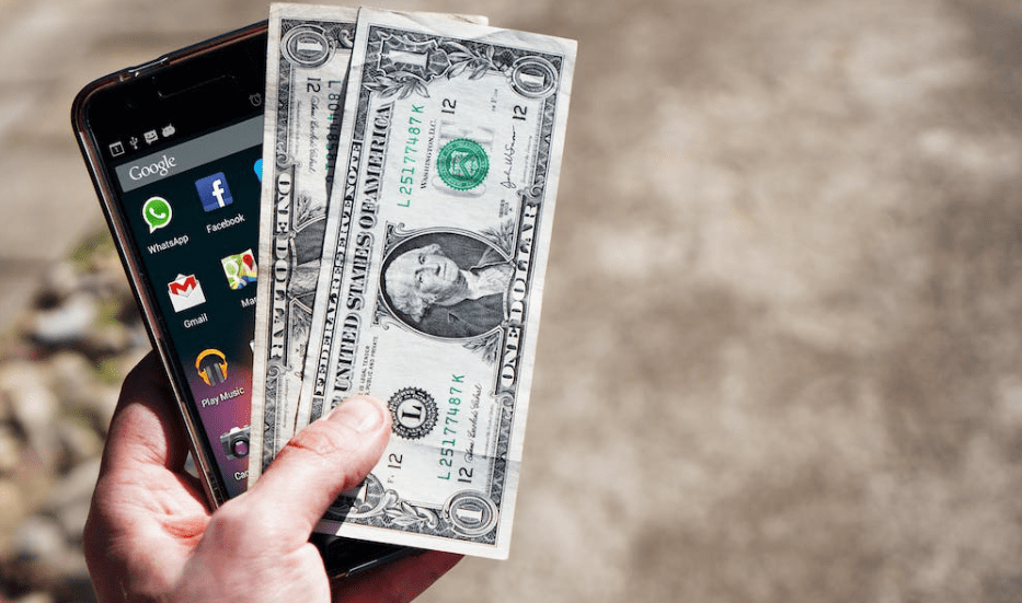 Banyak uang hanya dengan bermodalkan Gedget